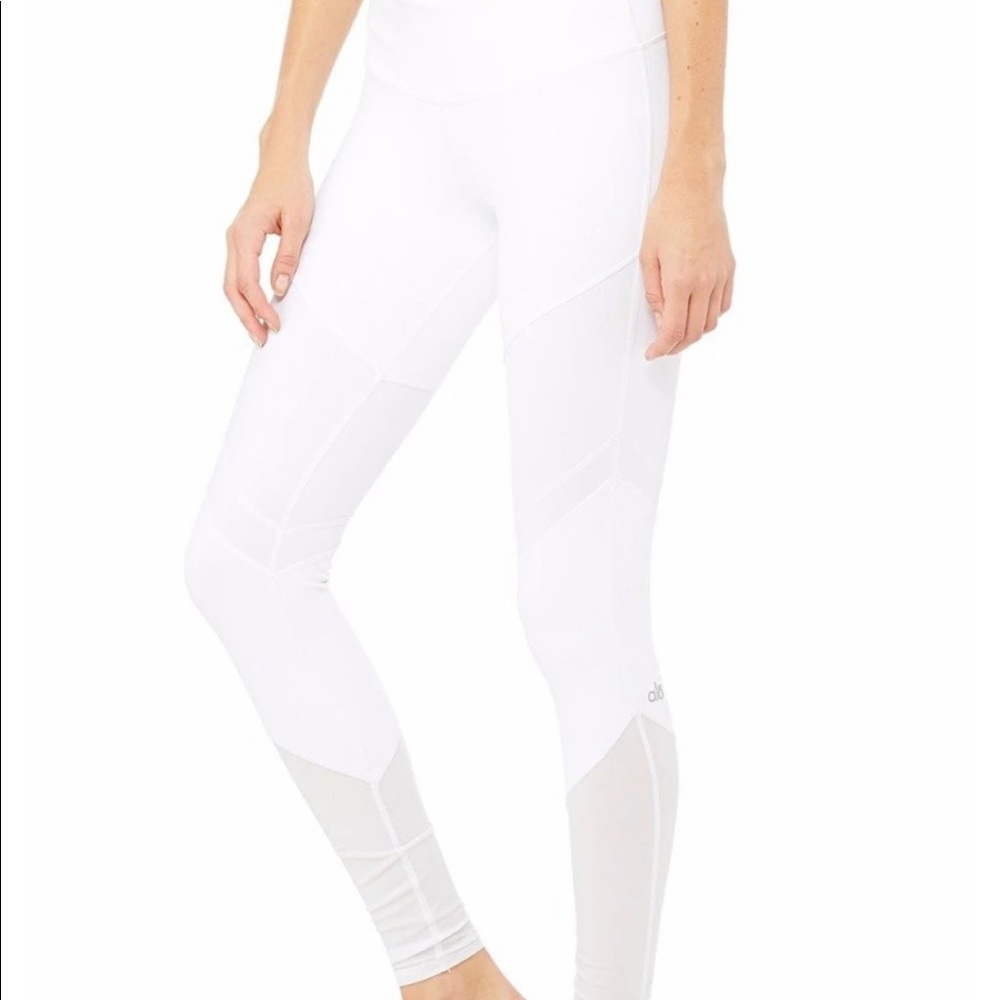 NWT Alo Yoga White Leggings